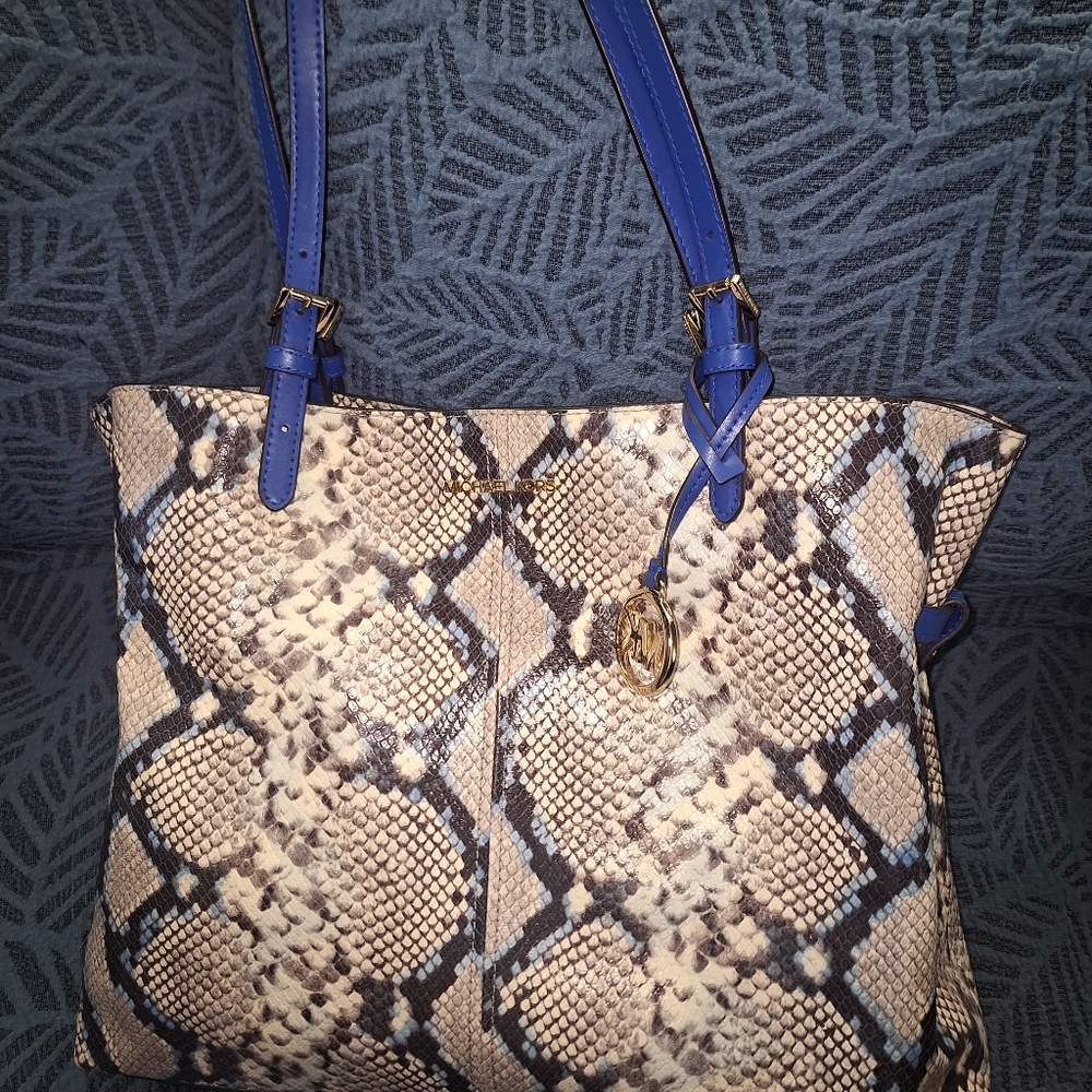 Micahel Kors purse set with coin purse and wallet